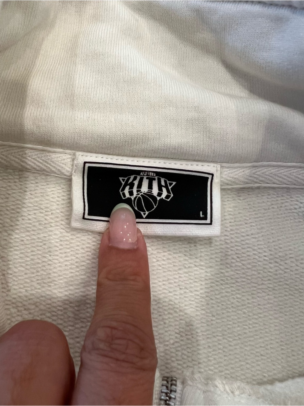 KITH x New York Knicks Hunter III Panelled Quarter Zip Sweater for Women - Picture 8 of 10